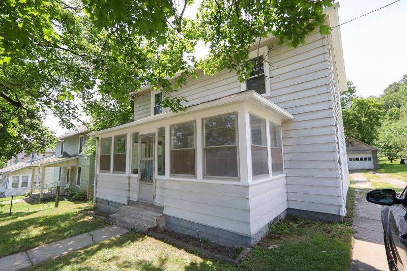 House for rent at 16 Maple St, Catskill, NY 12414