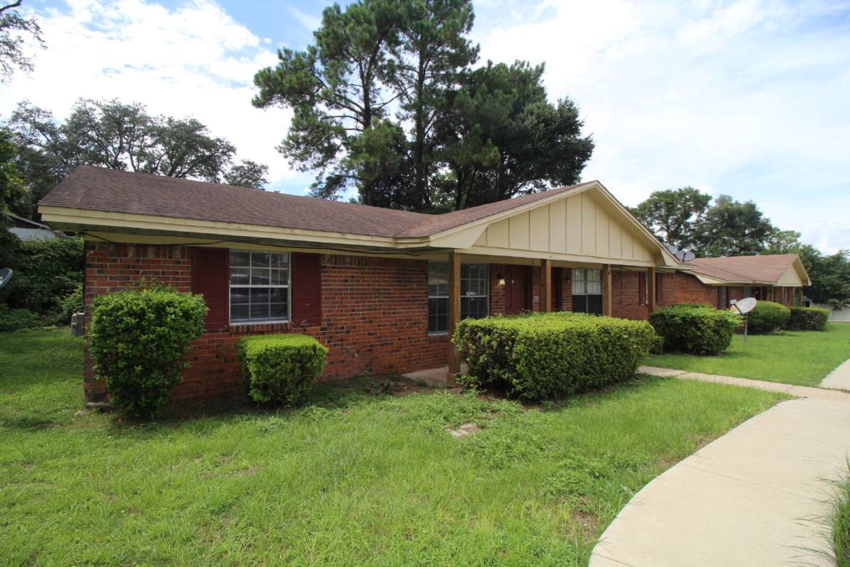 Apartment for rent at 10151 Guidy Lane #J1, Pensacola, FL 32514