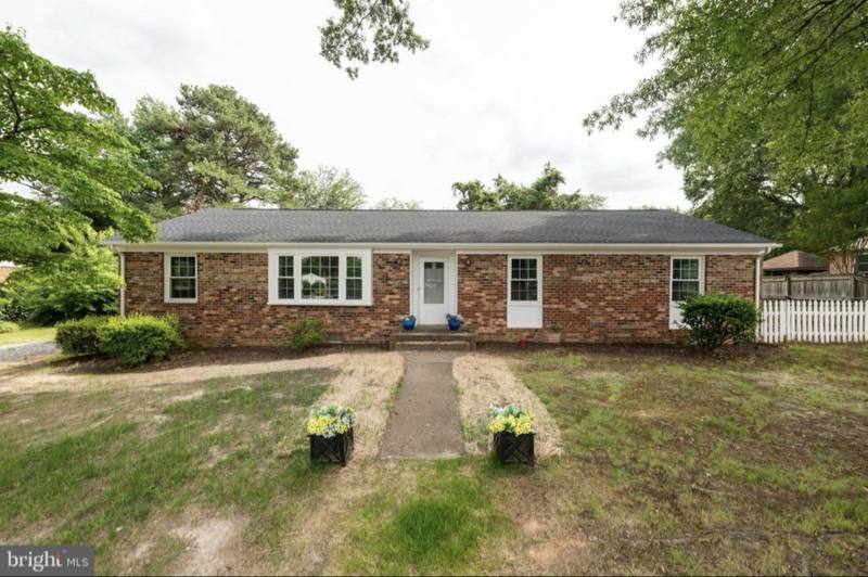 House for rent at 10401 W Huguenot Rd, Richmond, VA 23235