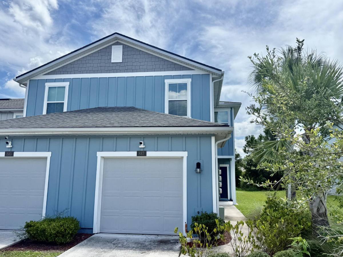 Townhouse for rent at 887 Capitol Parkway, Jacksonville, FL 32218
