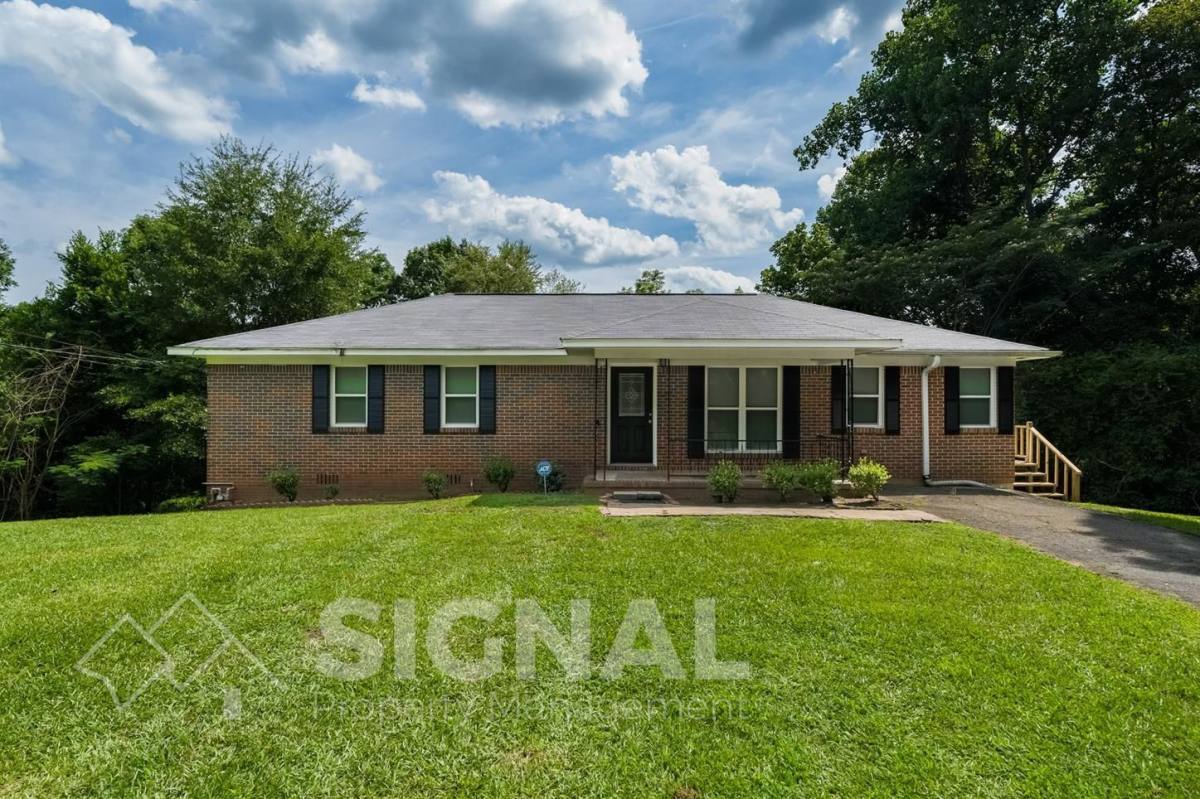 House for rent at 515 8th Ave SW, Graysville, AL 35073