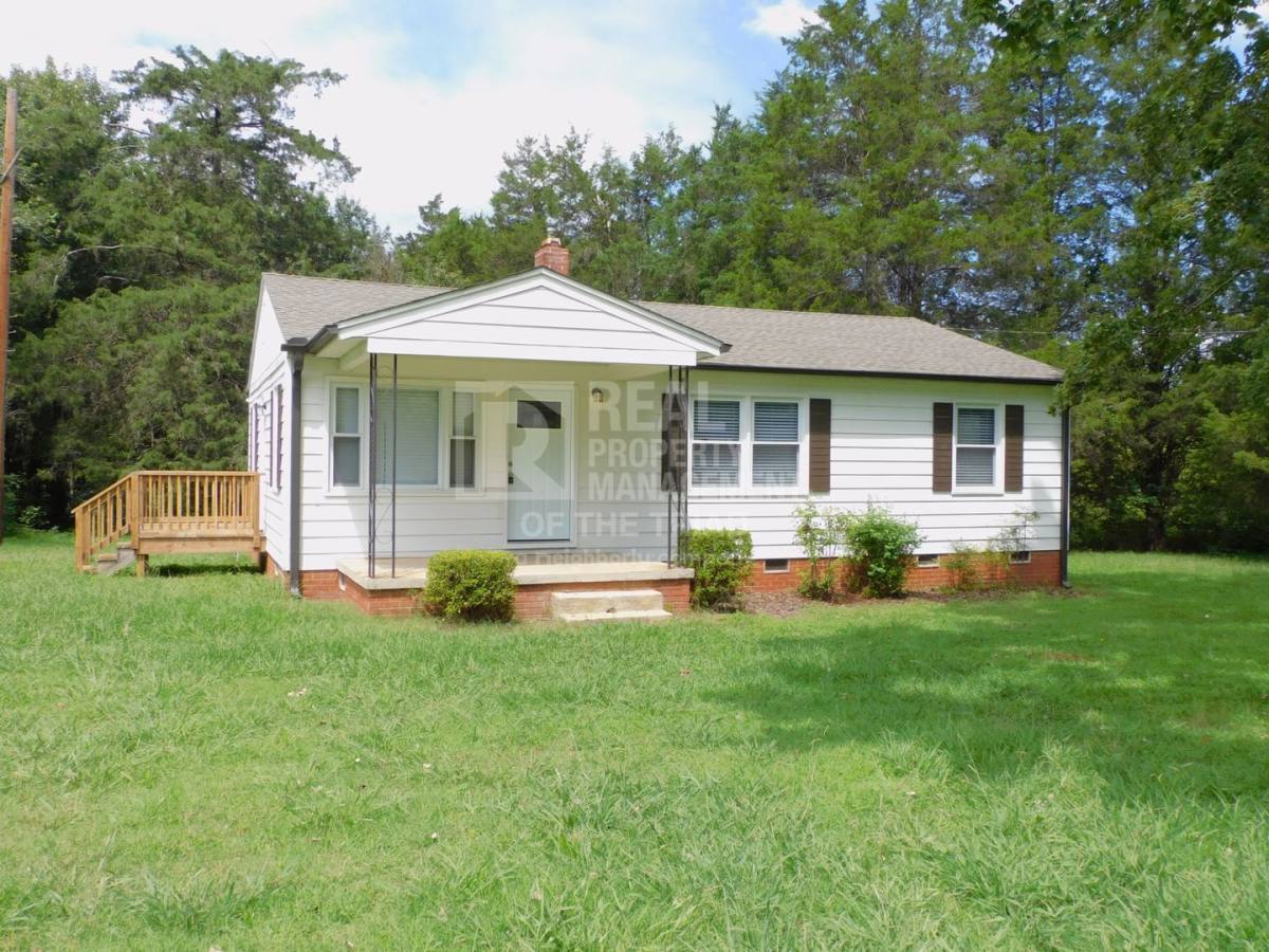 House for rent at 2001 Pleasant Ridge Rd, Greensboro, NC 27410