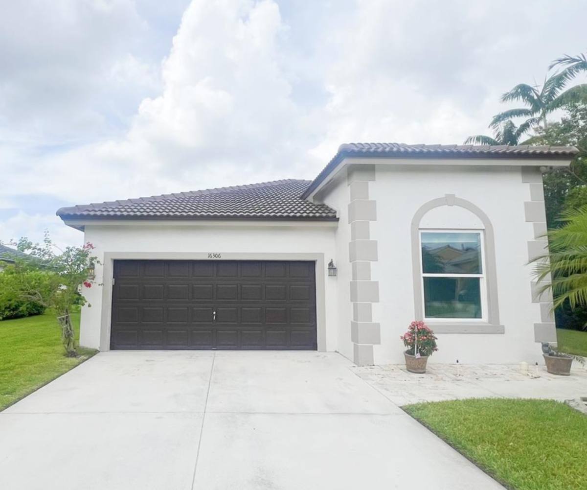 House for rent at 16306 SW 11th St, Hollywood, FL 33027