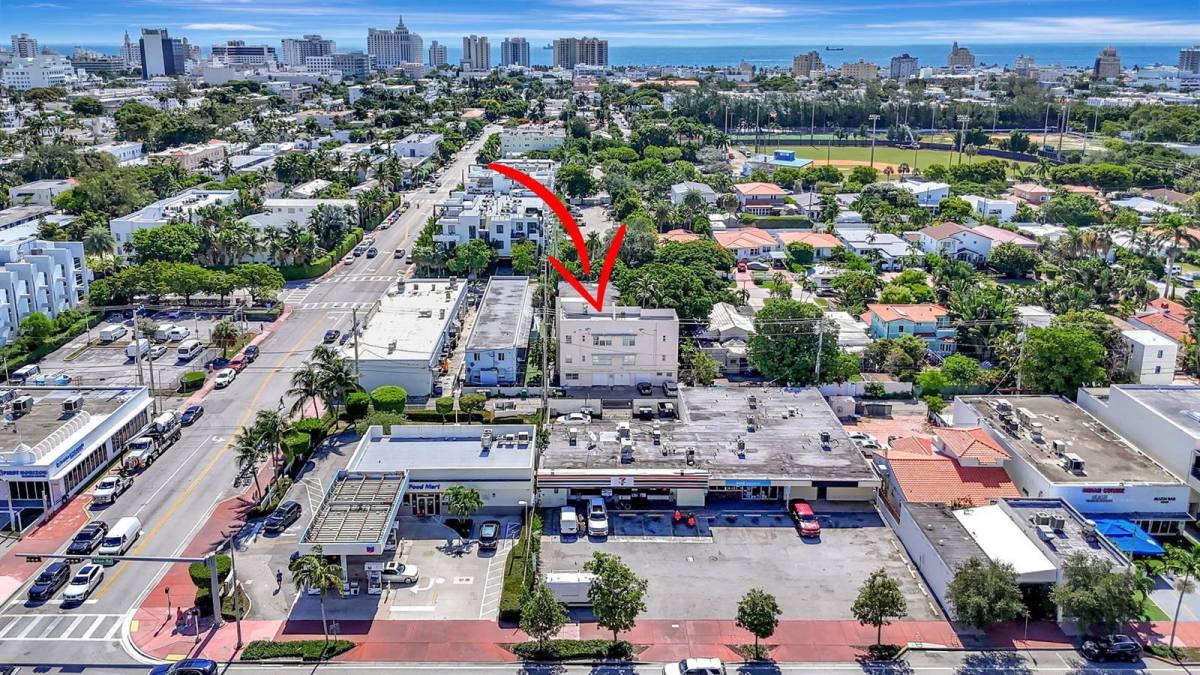 Condo for rent at 1446 Lenox Ave #5, Miami Beach, FL 33139