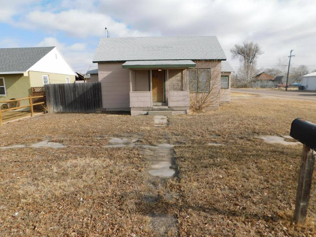 House for rent at 302 N 10th Ave, Sterling, CO 80751