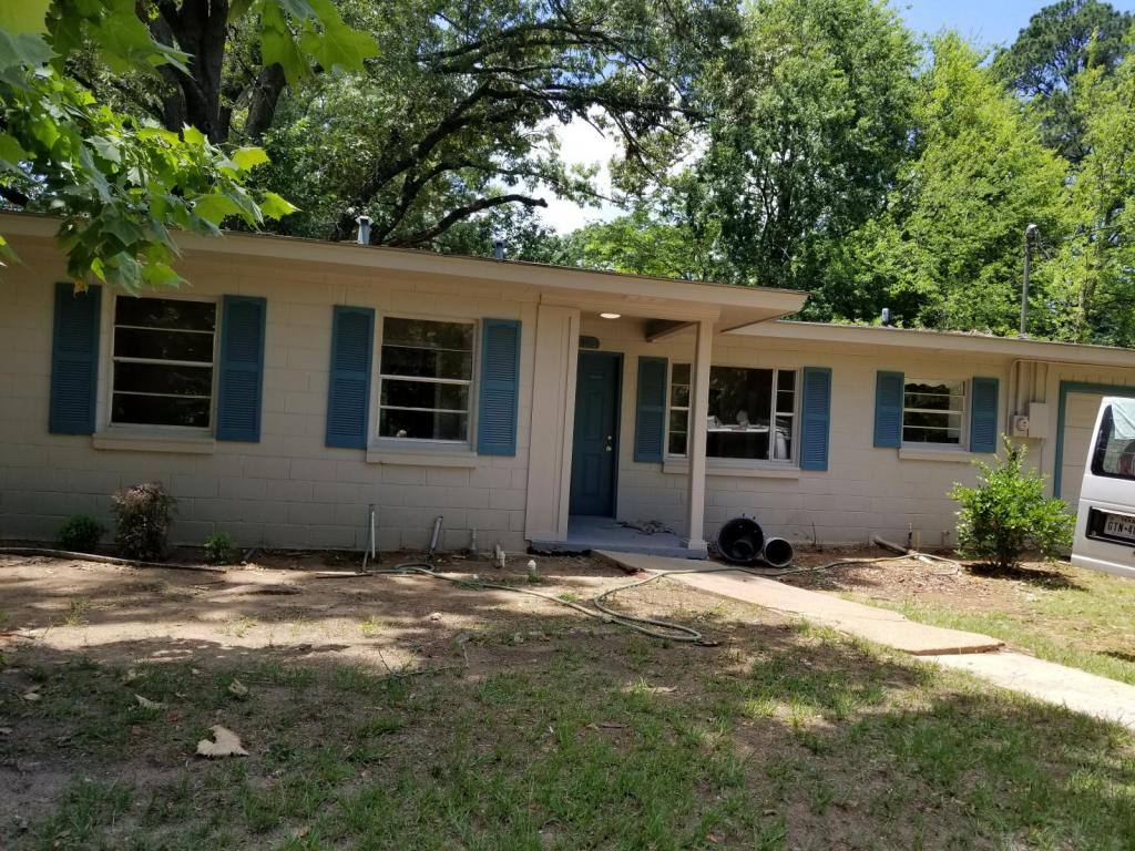 House for rent at 403 Waggoner St, Longview, TX 75604