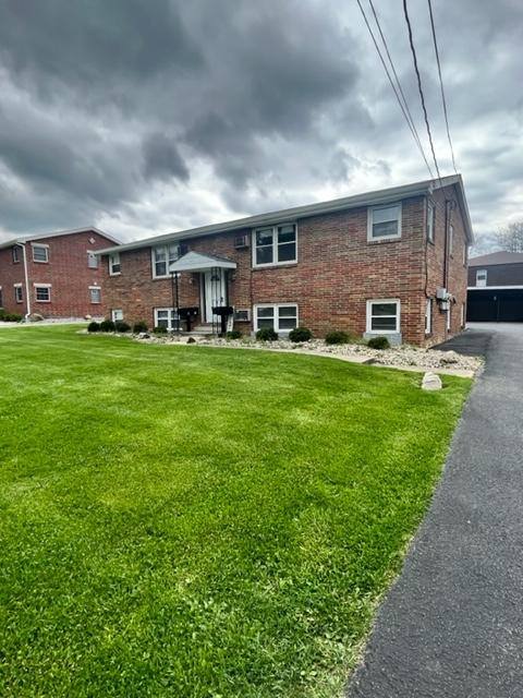 Apartment for rent at 402 Caroline Ave #9, Hubbard, OH 44425