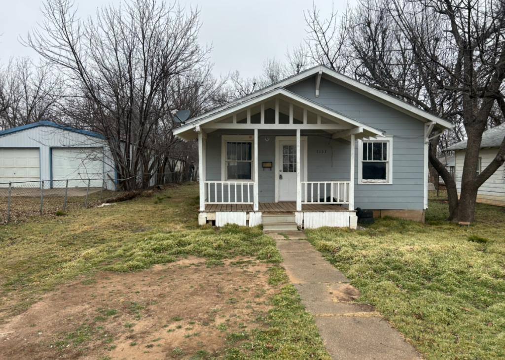 House for rent at 1117 Ivanhoe St, Perry, OK 73077
