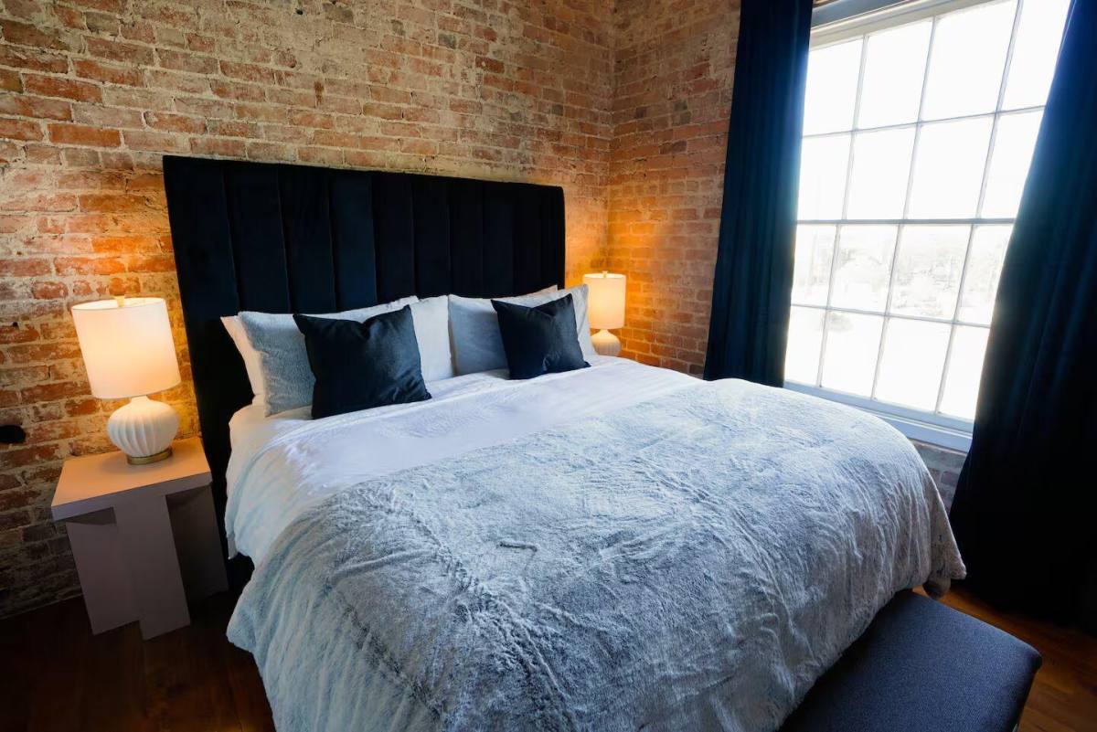Apartment for rent at 709 Jackson, New Orleans, LA 70130