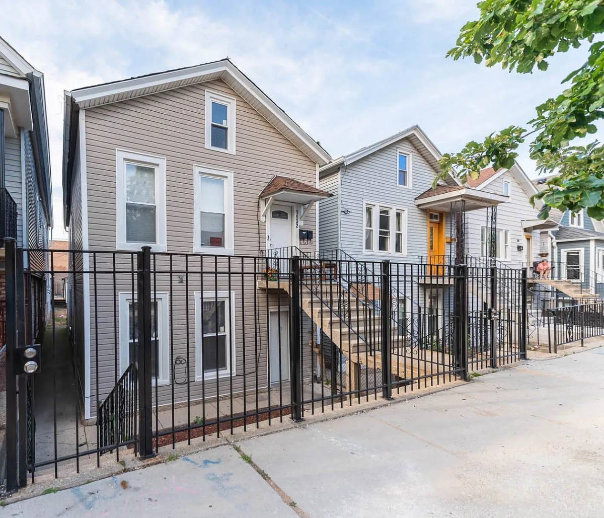 Townhouse for rent at 1932 W 22nd Place, Chicago, IL 60608