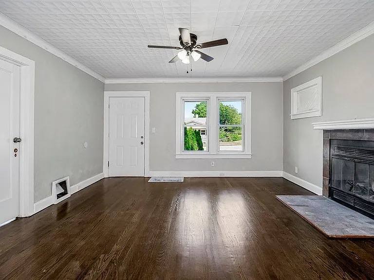House for rent at 2510 S Overton Ave, Independence, MO 64052