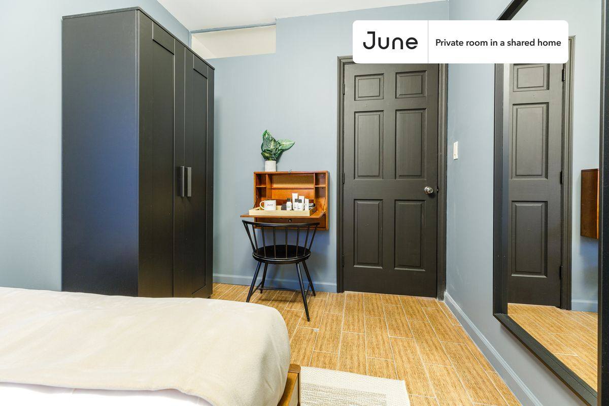 Apartment for rent at 7 Eldridge St, New York, NY 10002