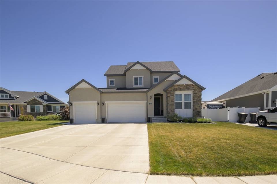 House for rent at 3547 W 2420 N, Clearfield, UT 84015