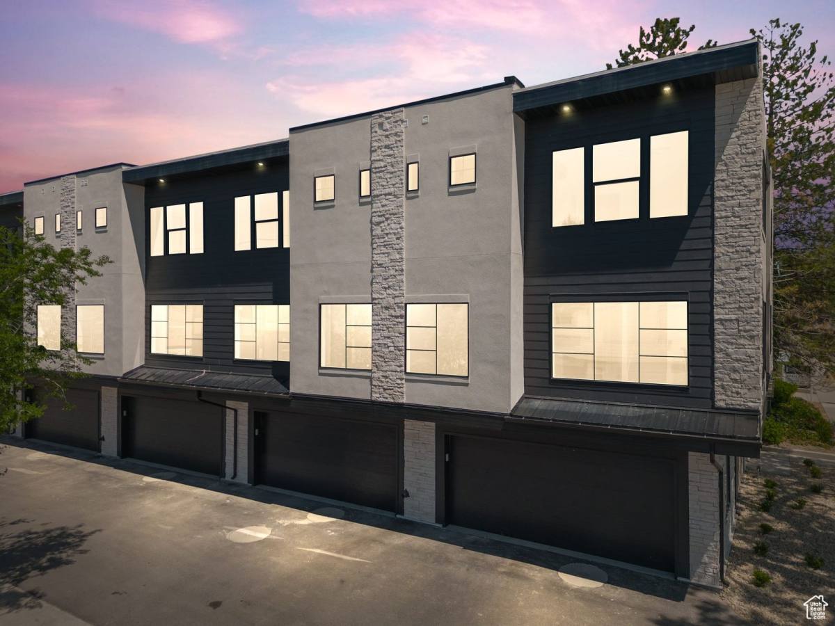 Townhouse for rent at 321 E 2100 S, Salt Lake City, UT 84115