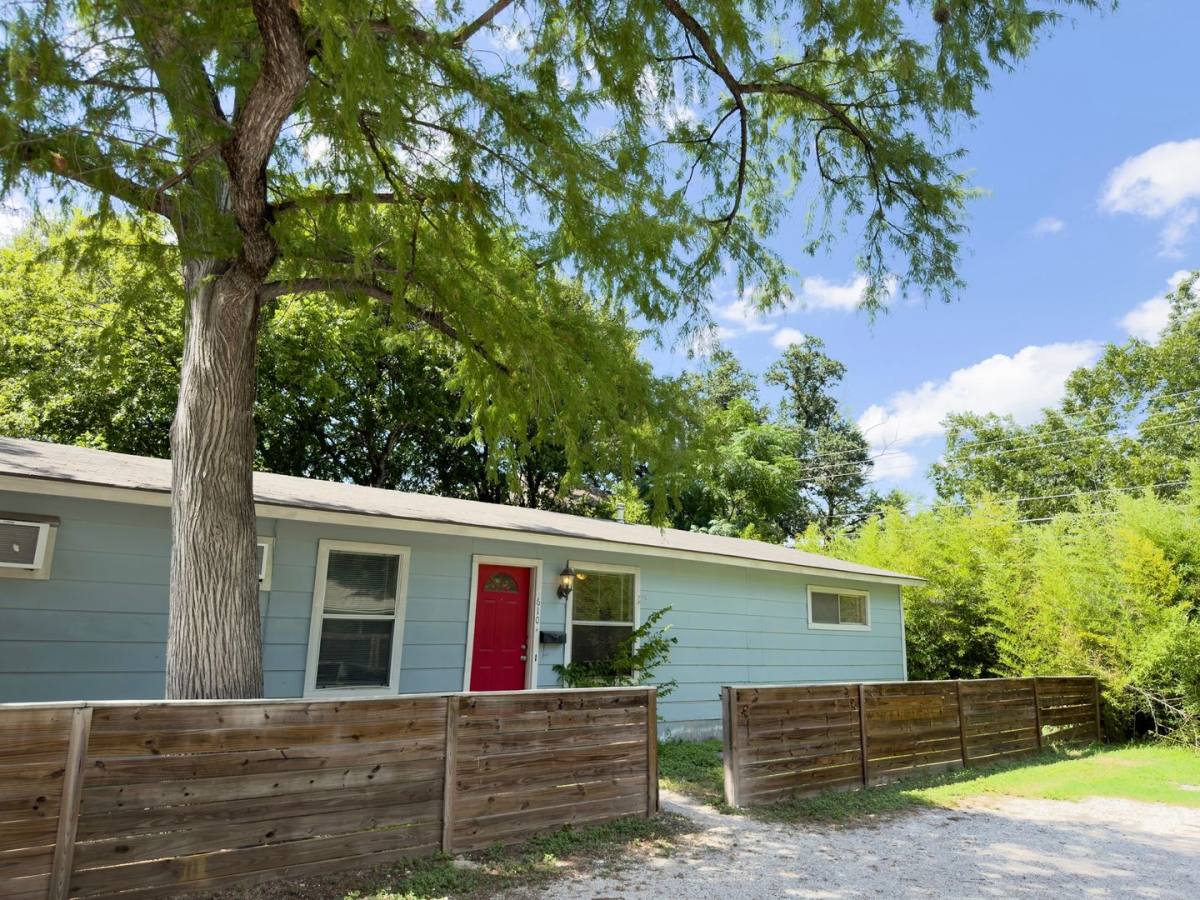 Townhouse for rent at 610 Genard St #A, Austin, TX 78751