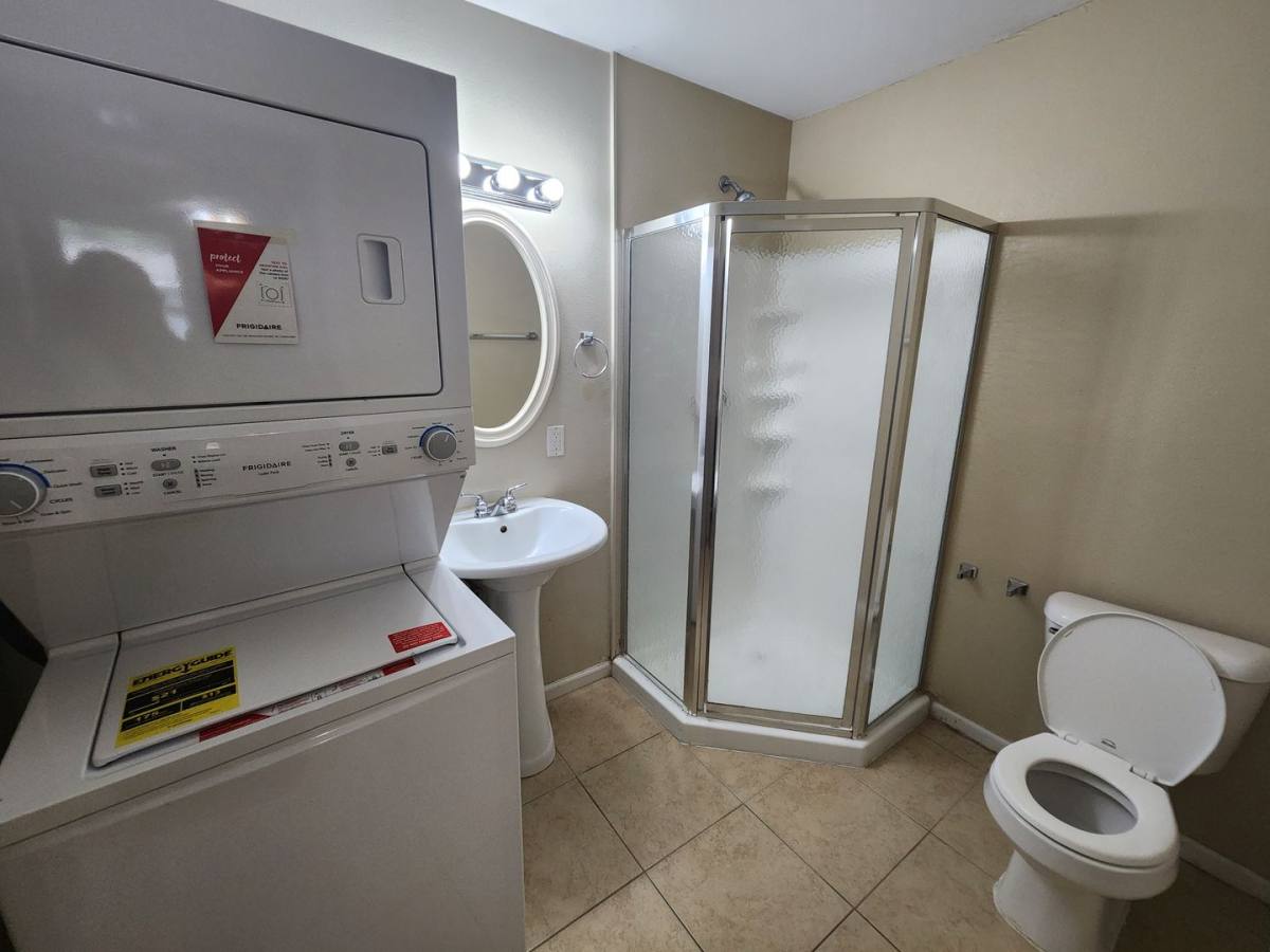 Townhouse for rent at 610 Genard St #A, Austin, TX 78751