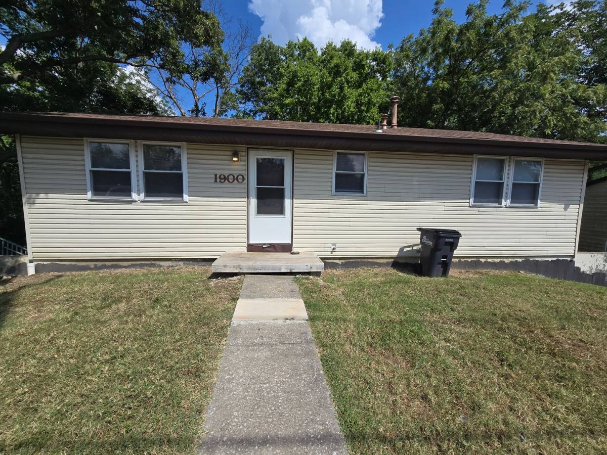 Apartment for rent at 1900 Creasy Springs, Columbia, MO 65202