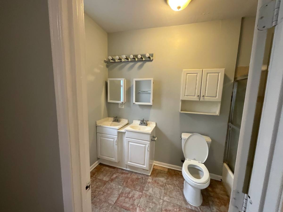 Apartment for rent at 7419 S Colfax Ave, Chicago, IL 60649