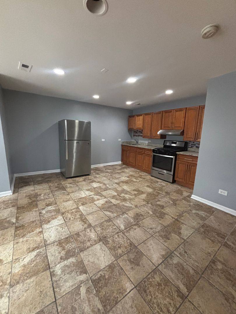 Apartment for rent at 7419 S Colfax Ave, Chicago, IL 60649