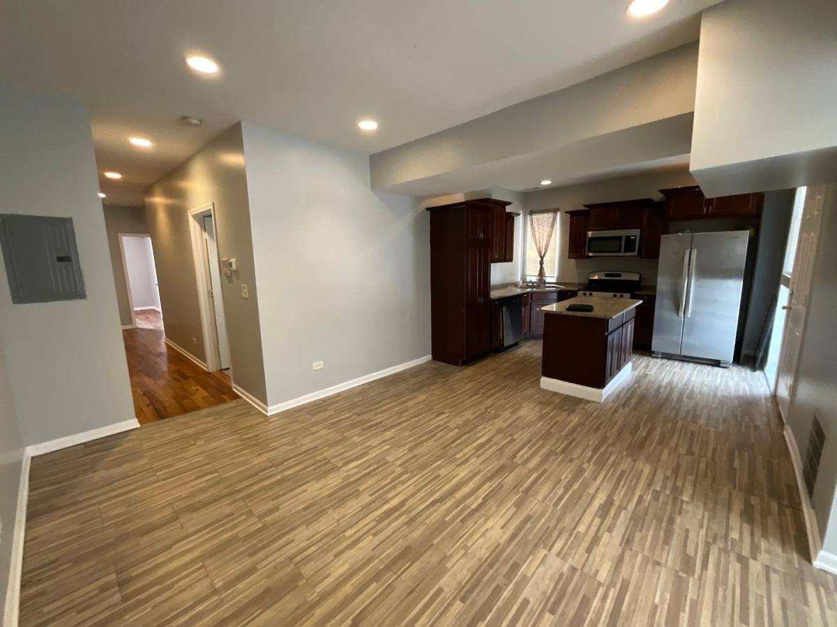 Apartment for rent at 7419 S Colfax Ave, Chicago, IL 60649