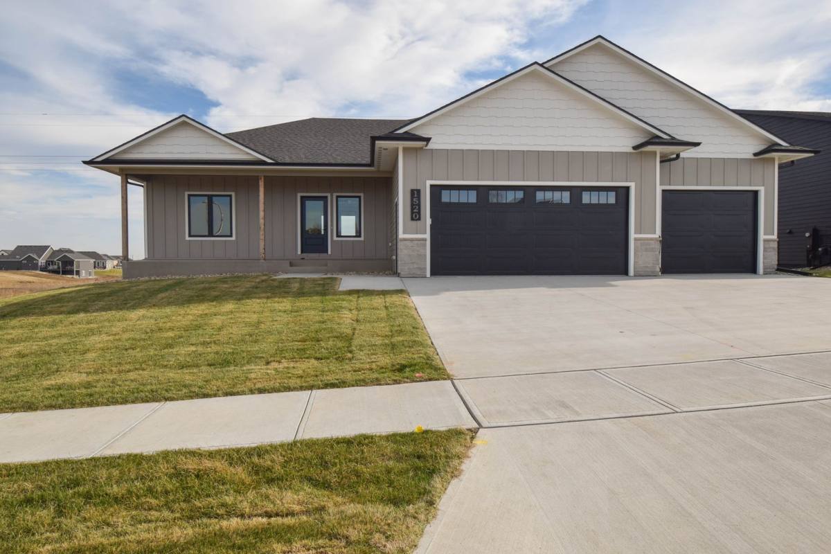 House for rent at 1520 N Marlowe Ave, Sioux Falls, SD 57110