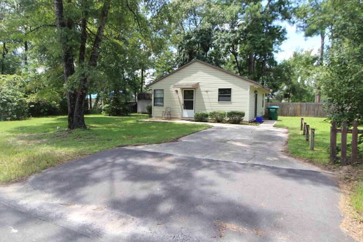 House for rent at 89 Feather Trail, Crawfordville, FL 32327