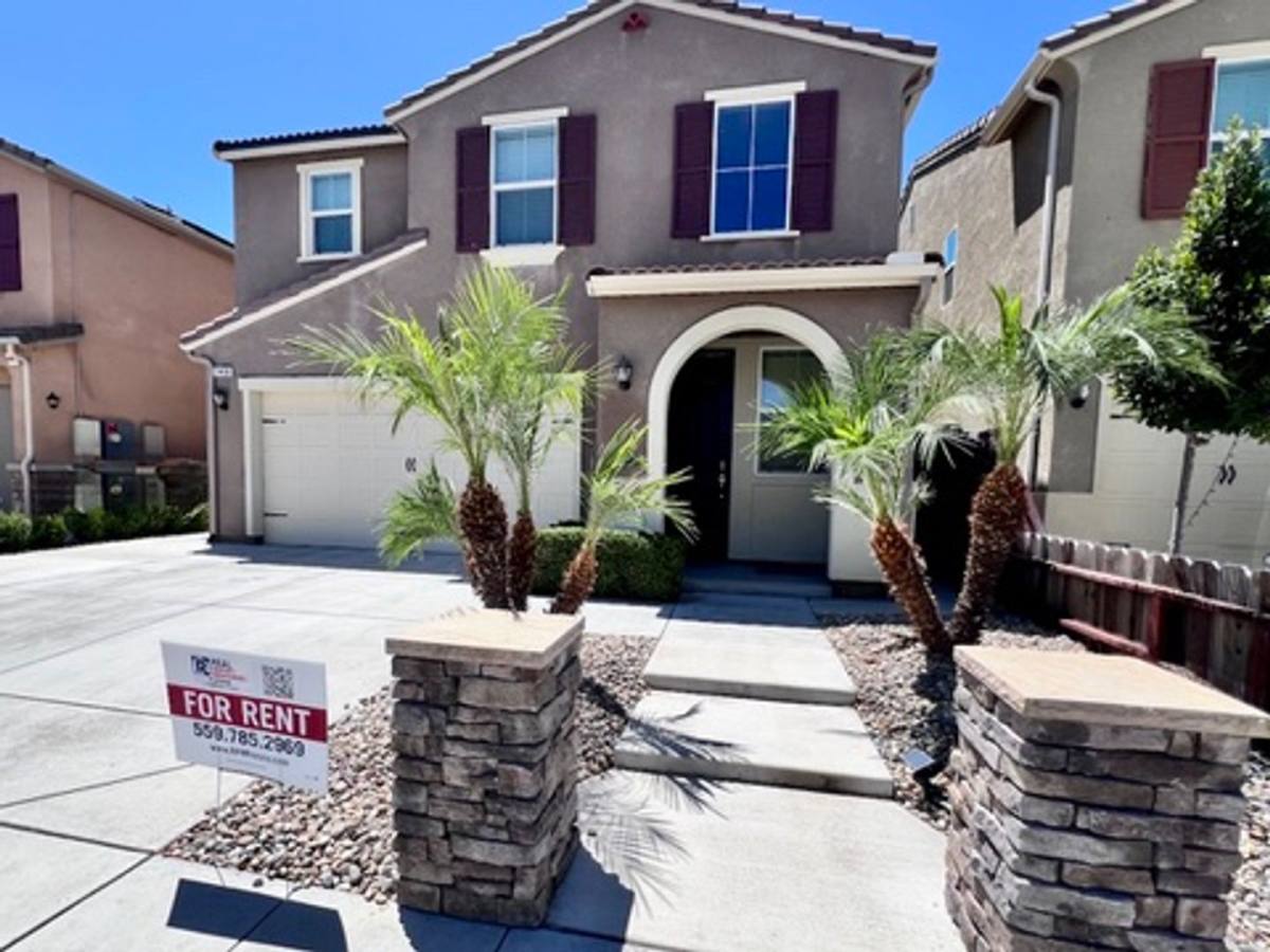 House for rent at 3468 Del Monte Ave, Clovis, CA 93619
