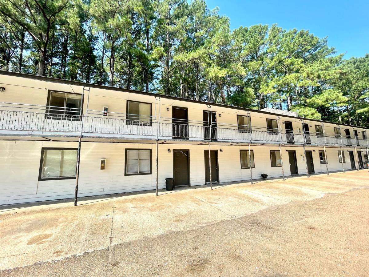 Apartment for rent at 219 Harrell St, Brandon, MS 39042