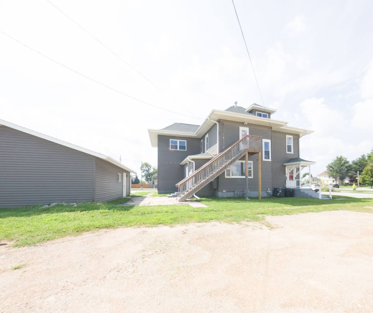Apartment for rent at 212 W State St, Marshalltown, IA 50158