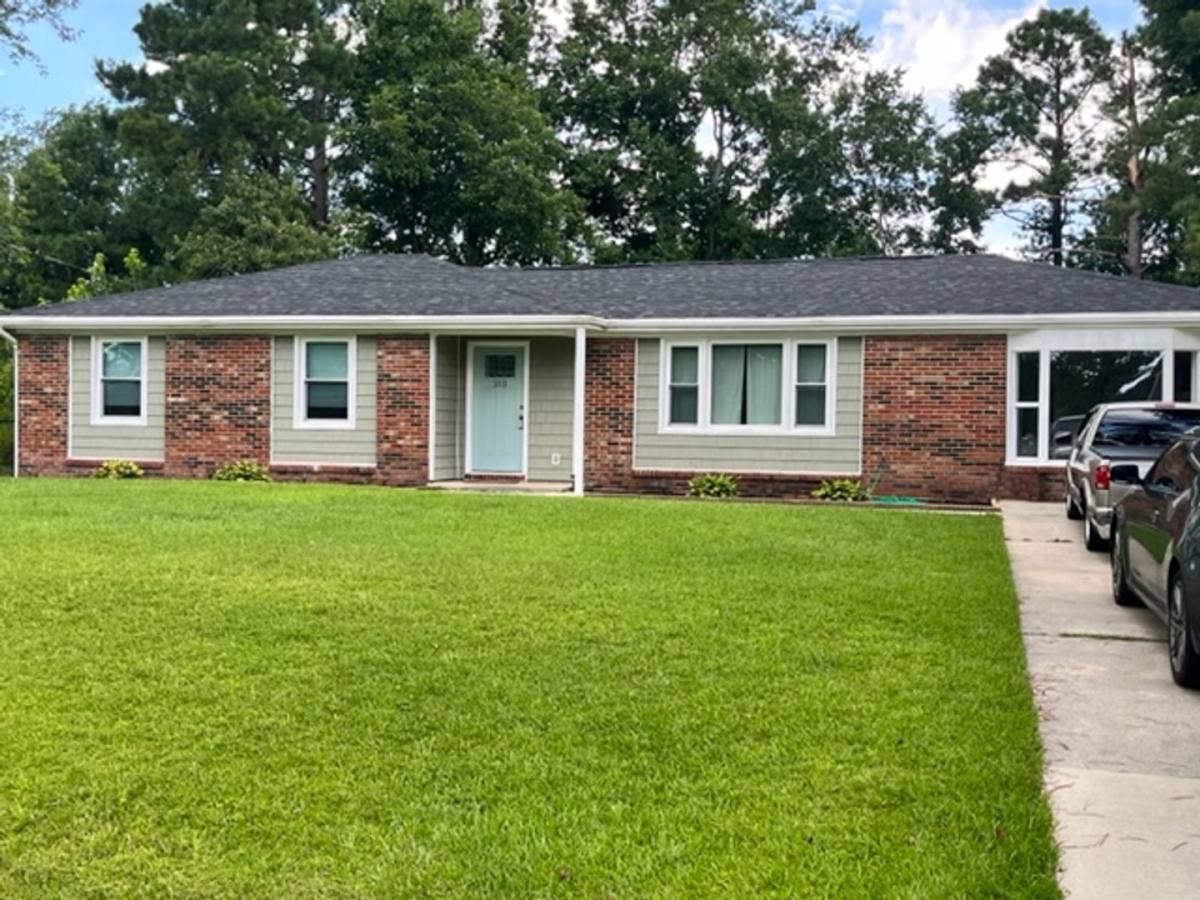 House for rent at 103 Vandergrift Dr, Jacksonville, NC 28540