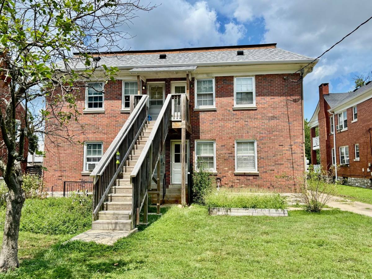 Apartment for rent at 106 Cochran Rd, Lexington, KY 40502