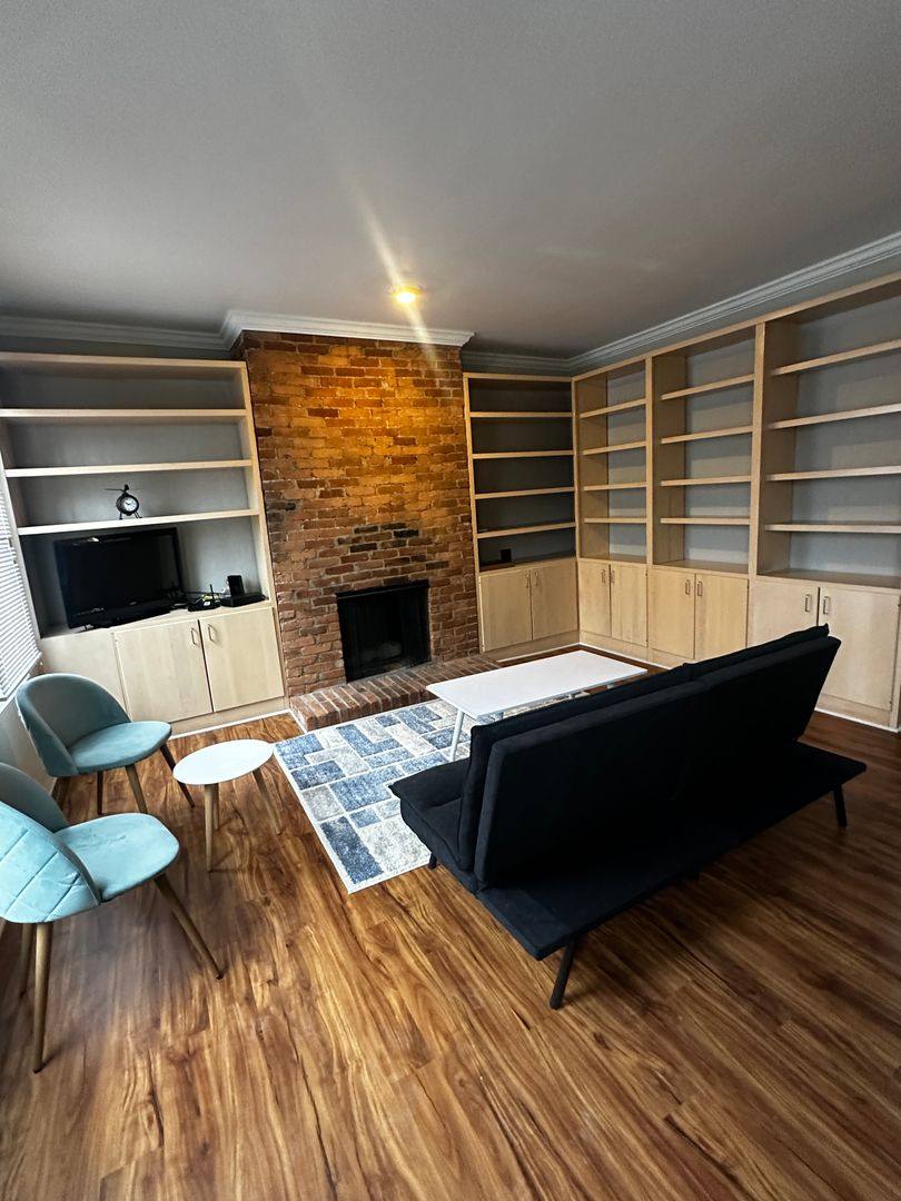 Apartment for rent at 729 S Aiken Ave, Pittsburgh, PA 15232