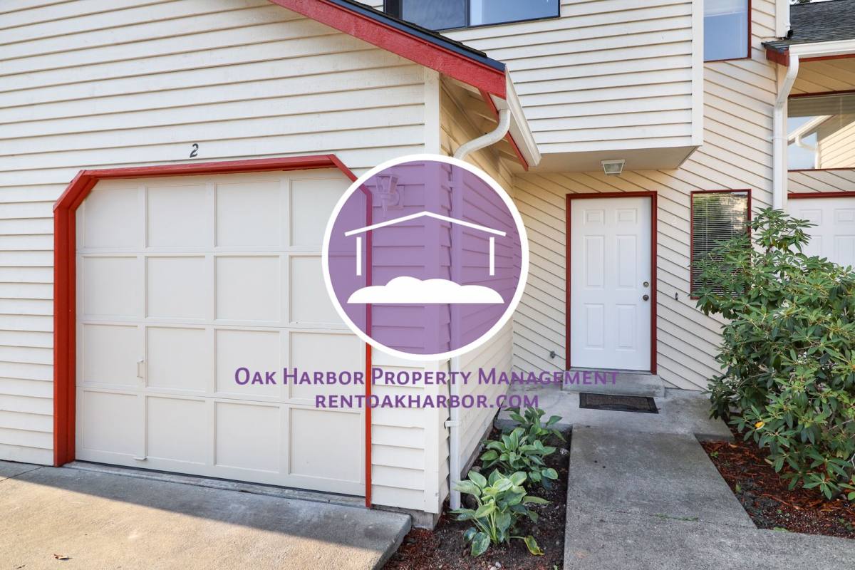 Townhouse for rent at 1025 SW Kaleeton Lp, Oak Harbor, WA 98277