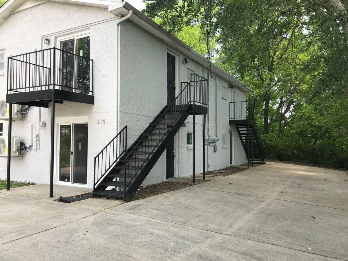 Apartment for rent at 210 Marion St, Clarksville, TN 37043