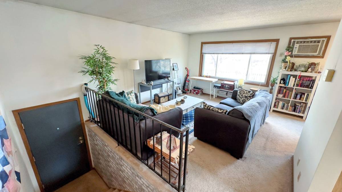 Apartment for rent at 808-810 9th Ave SE, Minneapolis, MN 55414