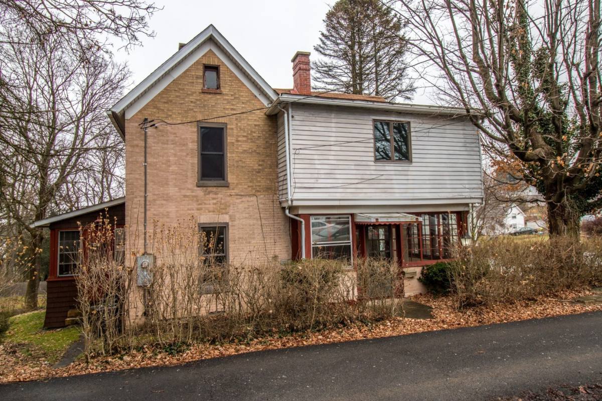 House for rent at 437 Melrose St, Morgantown, WV 26505