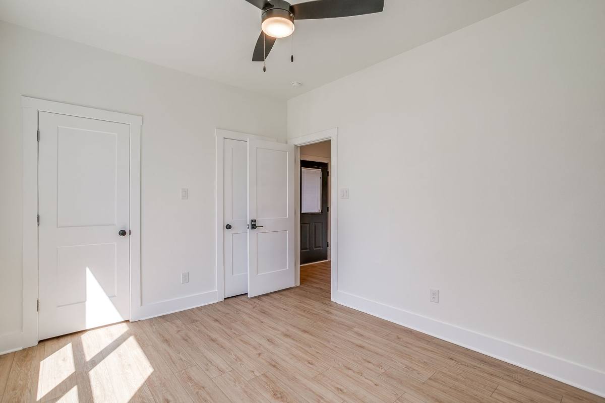 Apartment for rent at 2322 Benbrook Blvd, Fort Worth, TX 76110