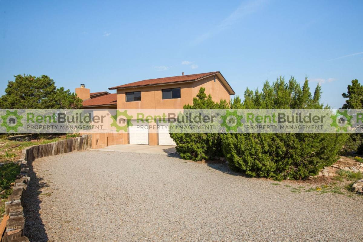House for rent at 10 Aspen Rd, Placitas, NM 87043