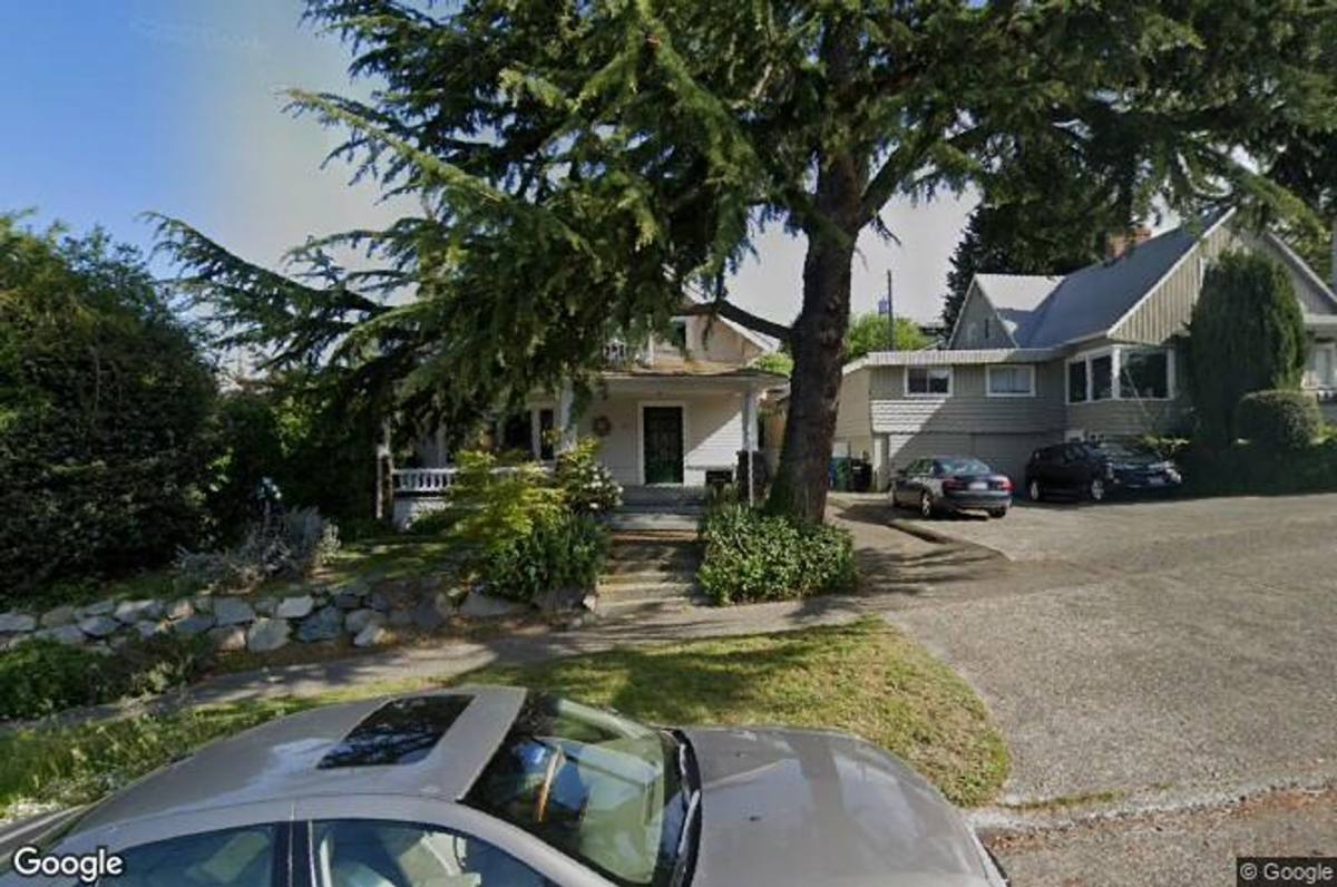 Townhouse for rent at 212 NW 46th St, Seattle, WA 98107