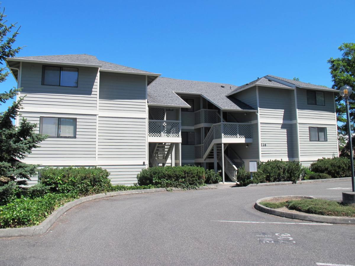 Apartment for rent at 726 E Whidbey Ave, Oak Harbor, WA 98277