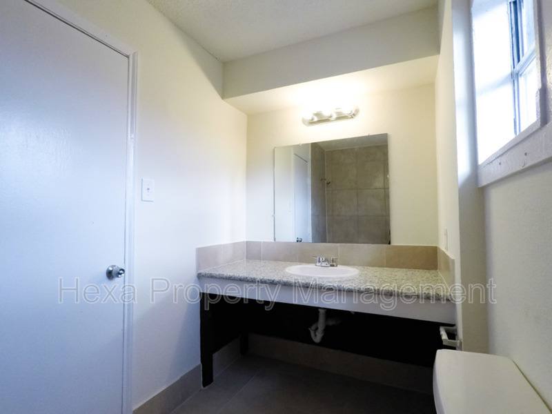 Townhouse for rent at 6555 Brittmoore Rd, Houston, TX 77041