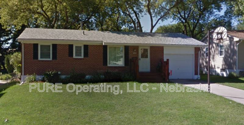 House for rent at 12735 B St, Omaha, NE 68144
