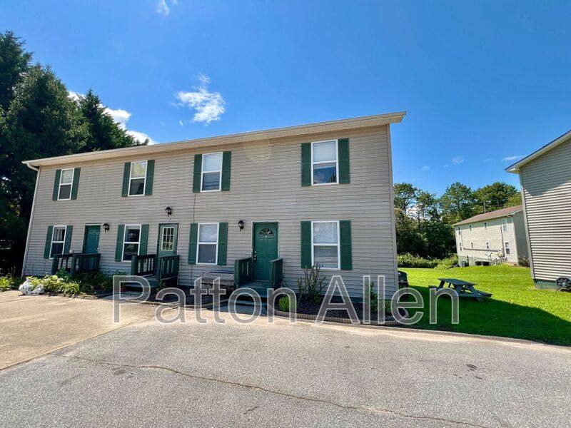 Apartment for rent at 3 Wesley Branch Rd #B, Asheville, NC 28806