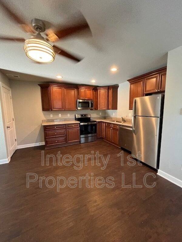 Townhouse for rent at 6294 NE 44th St, Kansas City, MO 64117