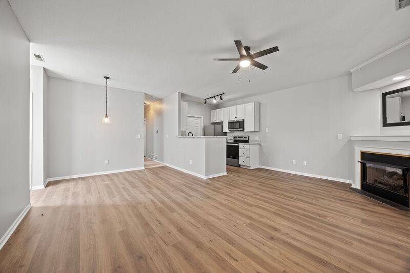 Apartment for rent at 1567-1569 Glenn Ave, Columbus, OH 43212