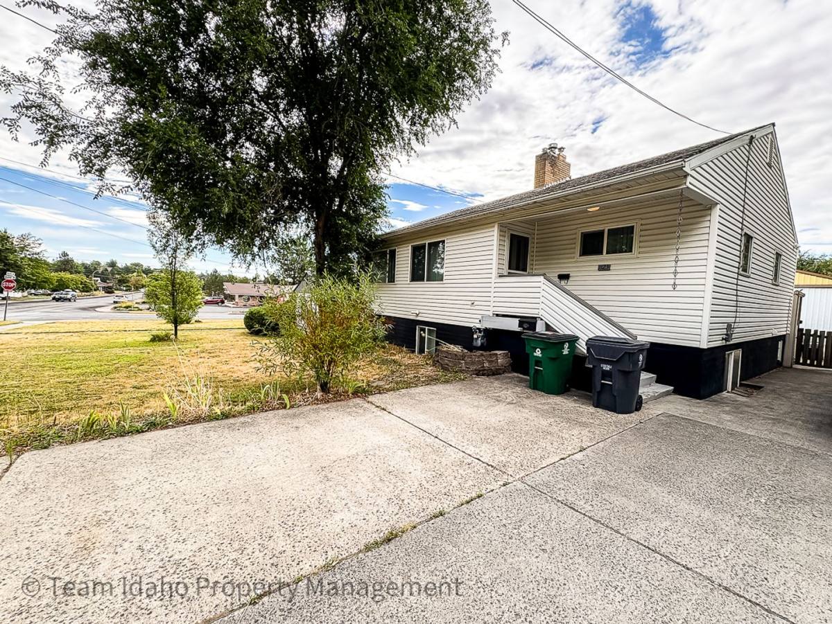 Apartment for rent at 1123 E 6th, Moscow, ID 83843