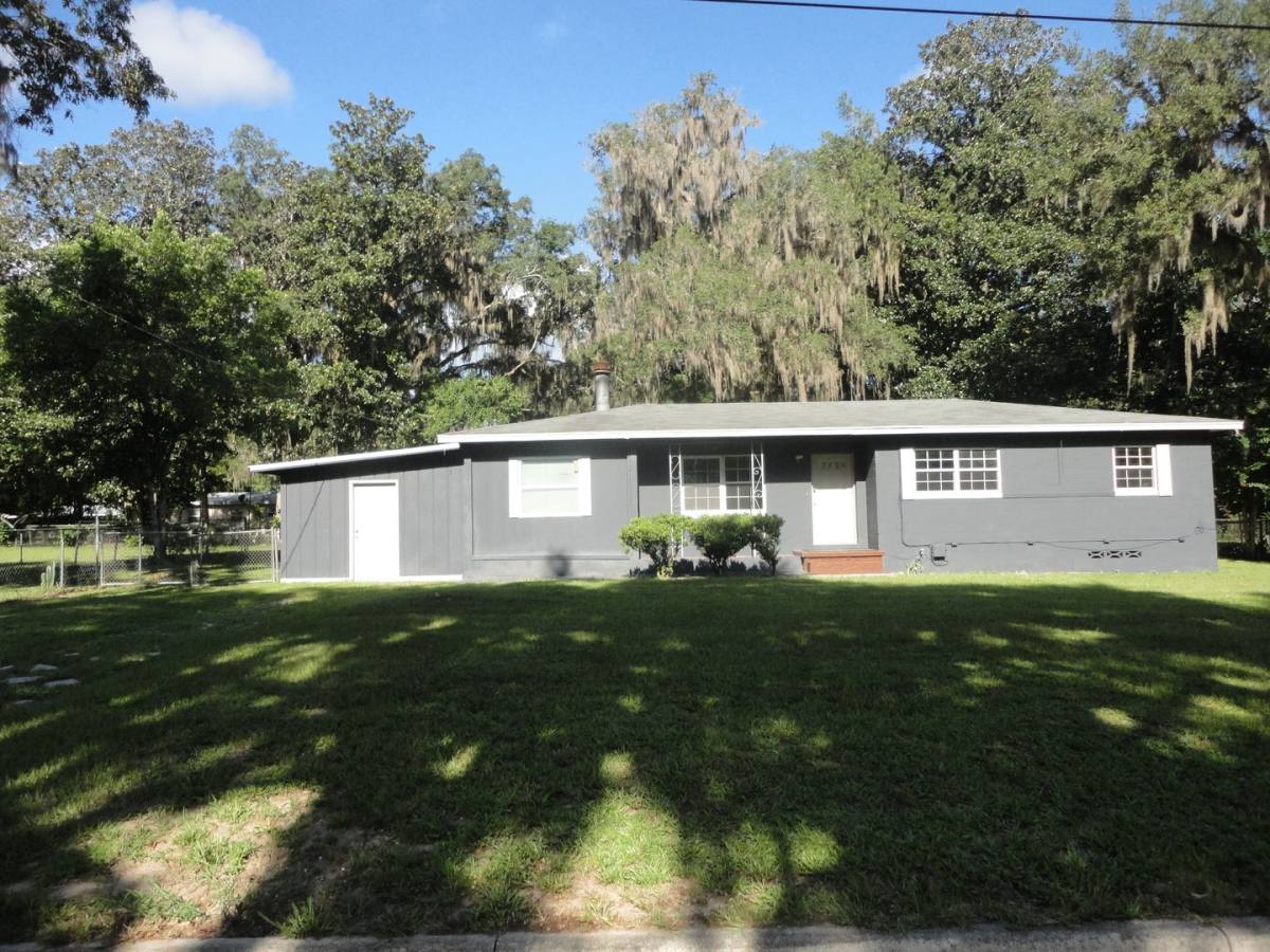 House for rent at 2220 SE 44th Terrace, Gainesville, FL 32641