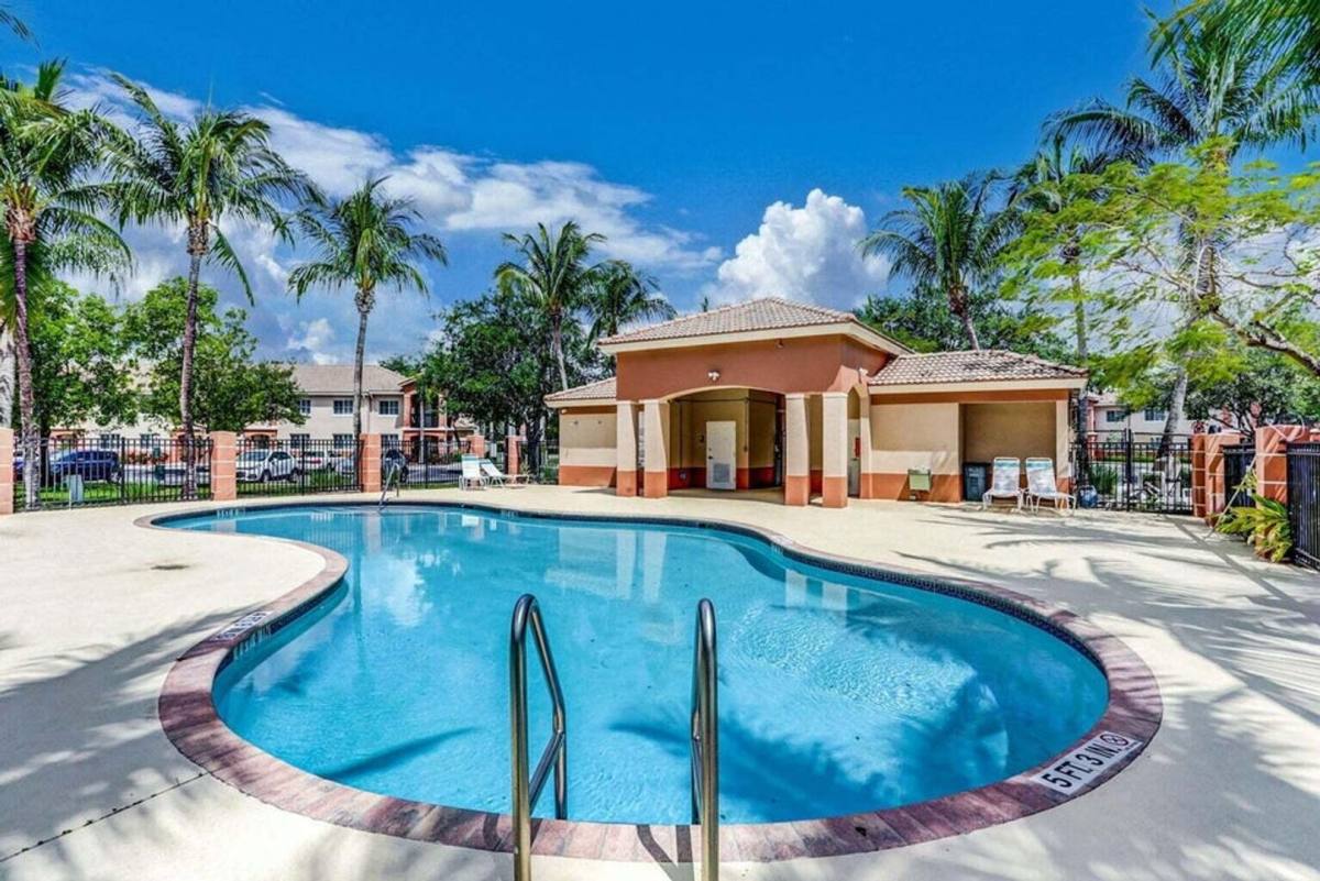 Condo for rent at 3760 N Jog Rd, West Palm Beach, FL 33411