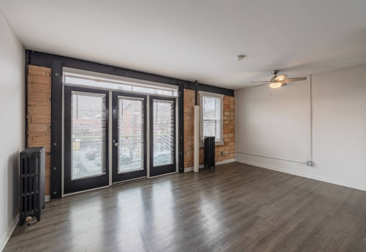Apartment for rent at 310 W Sixth St, Royal Oak, MI 48067