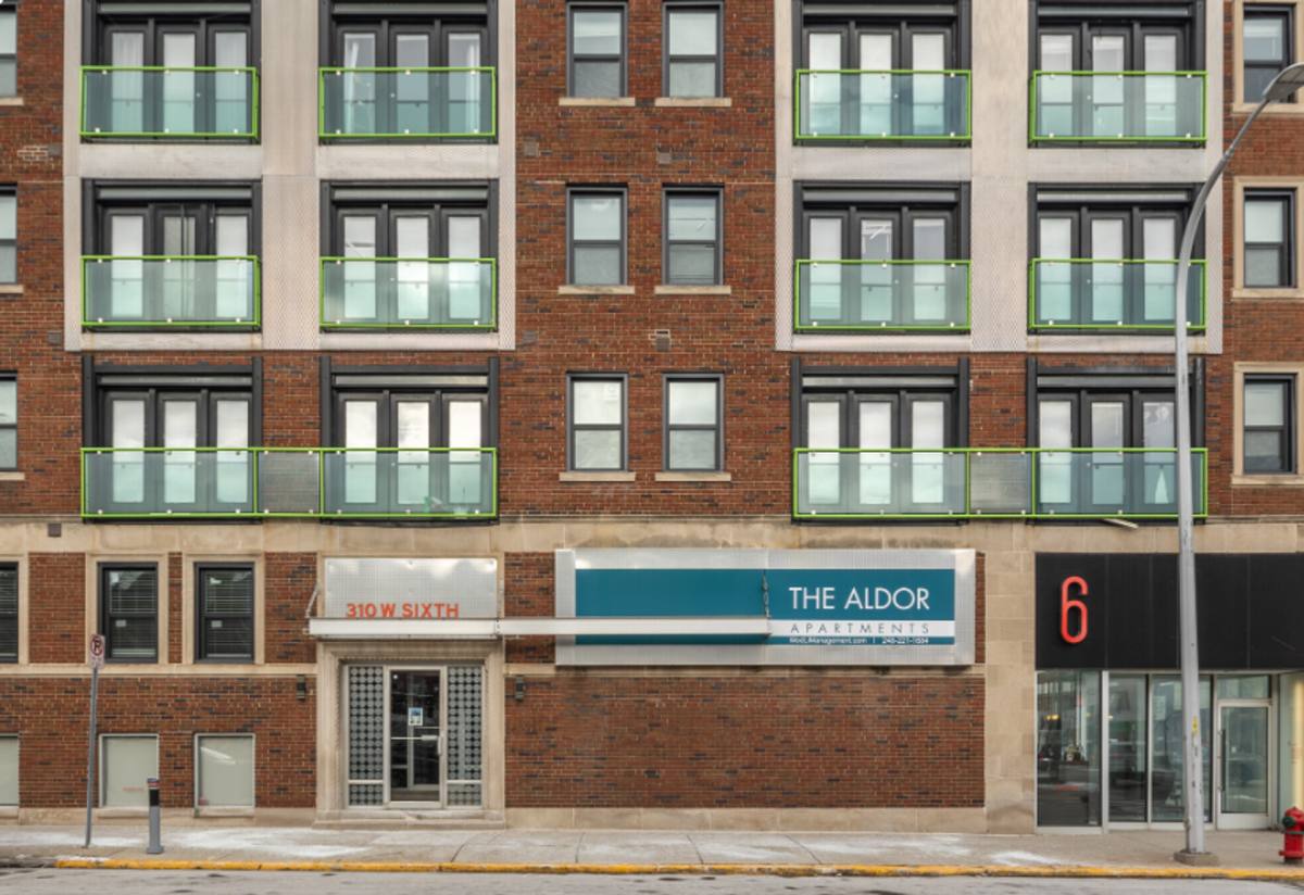 Apartment for rent at 310 W Sixth St, Royal Oak, MI 48067
